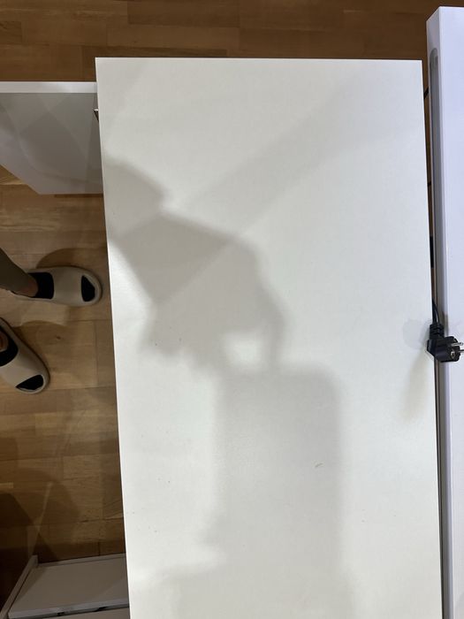 Biurko biale z szufladami