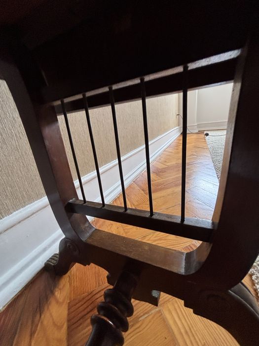 Mesa de centro ou de apoio em madeira antiga