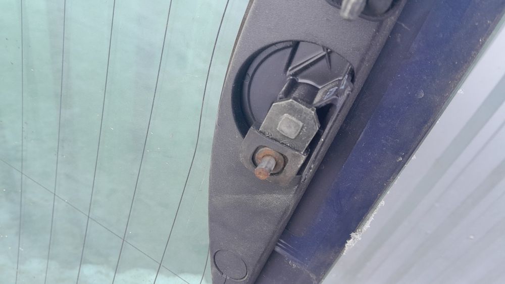 Szyba tyl bmw e46 z mechanizmem wycieraczek