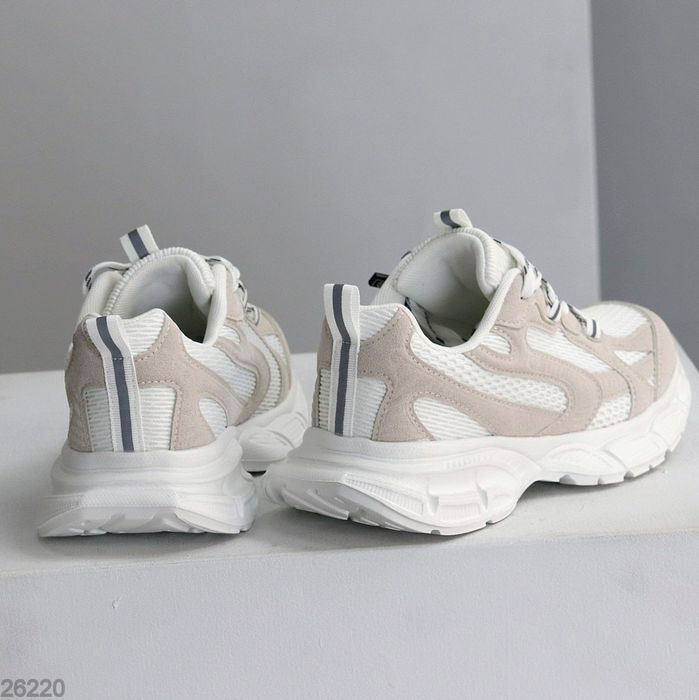 Жіночі кросівки маломірки