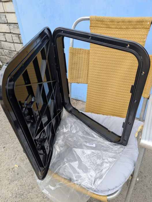 Люк на лодку катер яхту Osculati İtalia 520х465 мм