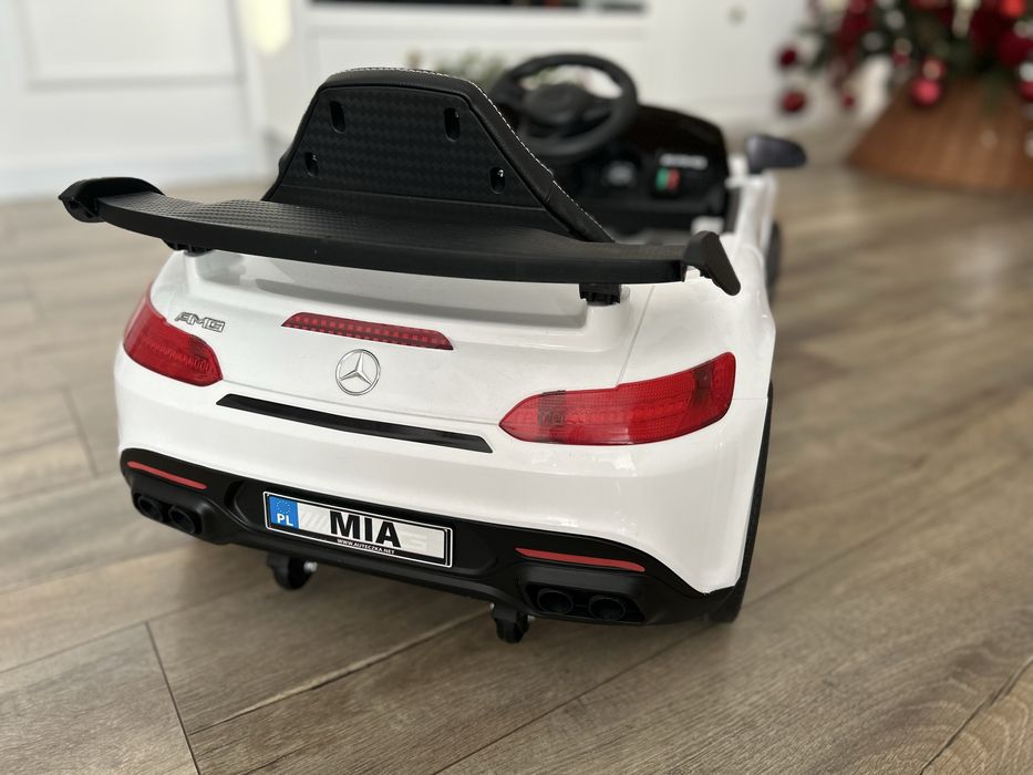 Auto na akumulator dla dziecka Mercedes AMG Bialy