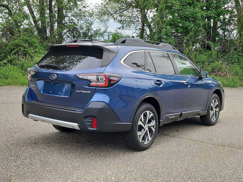Subaru Outback Limited      2022
