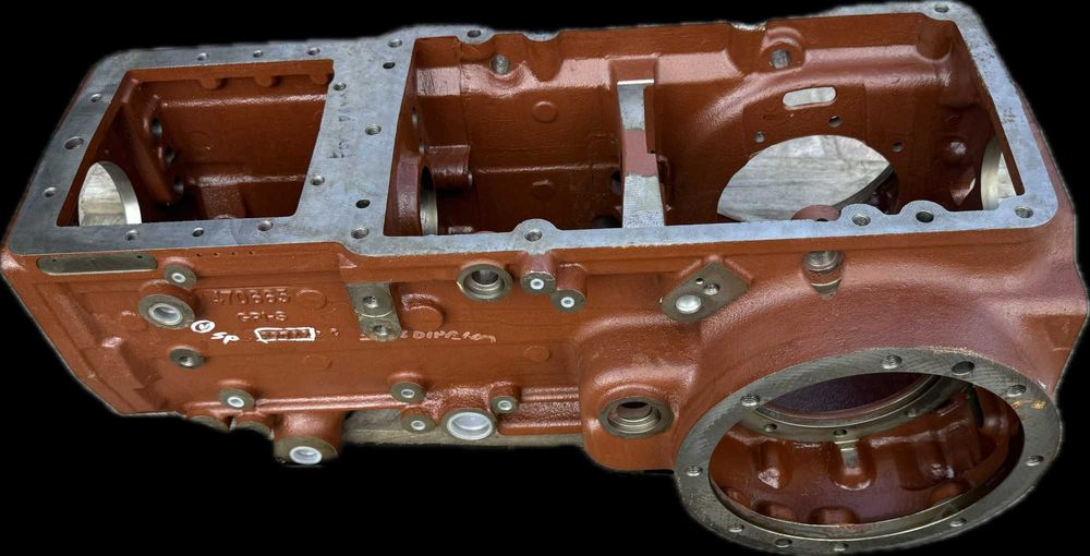 Obudowa skrzyni biegów Farmtrac 690/685/675/80/70/665/685 limb