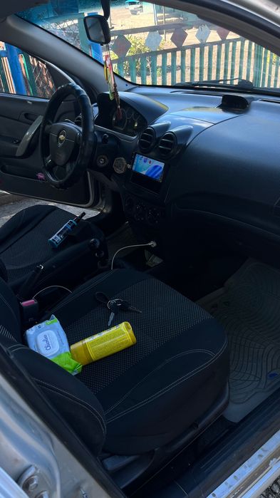 Автомобіль авео шевроле