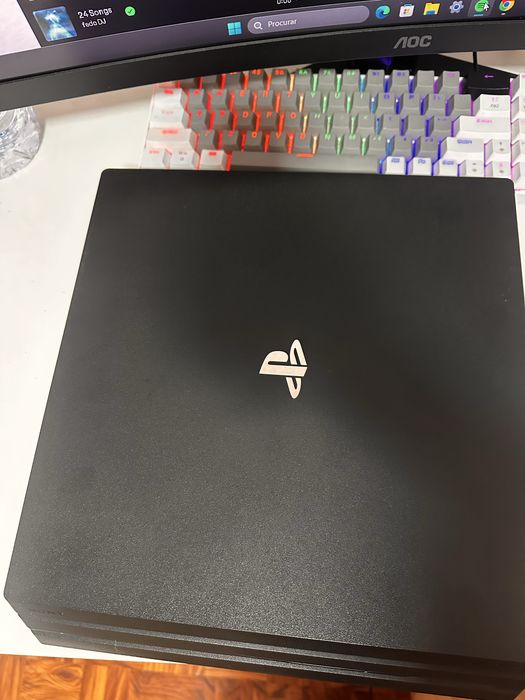 PlayStation 4 PRO 1TB.    PS4 PRO
