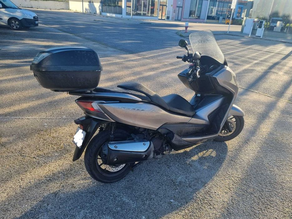 Honda Forza 300 (Revisões na Honda) | 34 mil km |+ Top Case