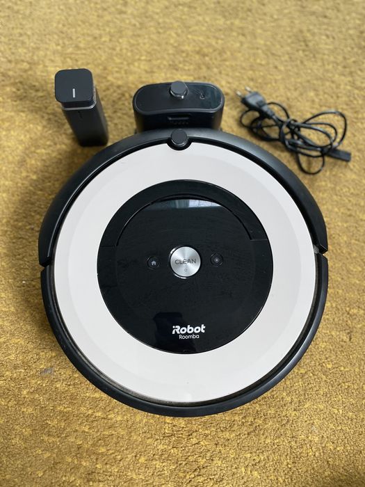 Aspirador robô iRobot Roomba – pouco uso, escovas e filtro novos
