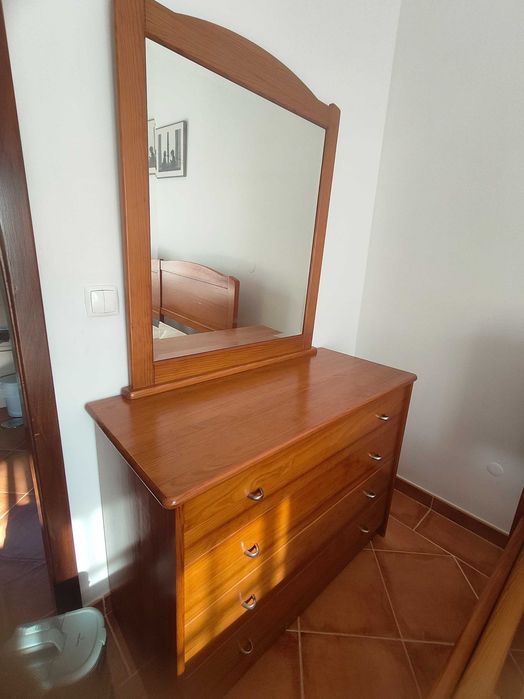 2 cómodas de quarto em madeira maciça (iguais) - vendo juntas ou separadas