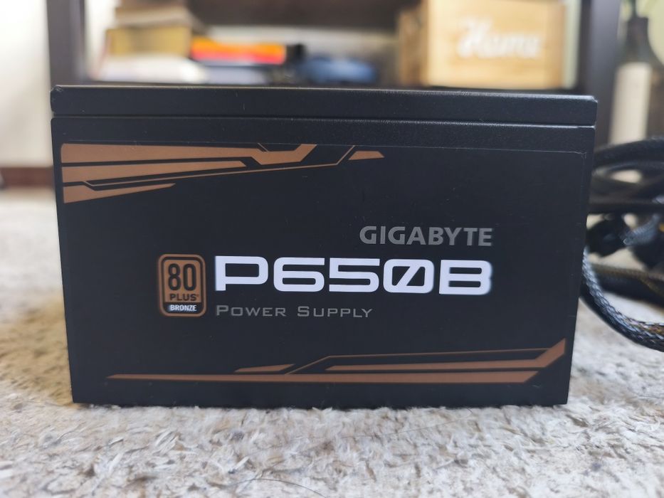 Fonte GIGABYTE P650b472927153622896640