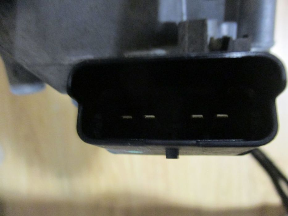 Motor Limpa Vidros Frente Renault Kangoo 2008 a 2013