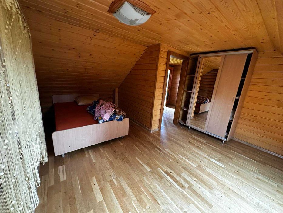 Продається дачний будинок в с. Ганичі