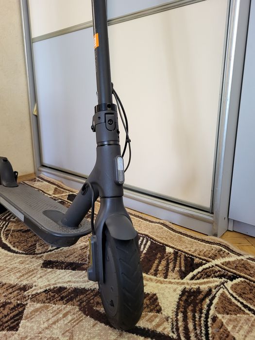 Електросамокат Xiaomi Mi Electric Scooter 1s