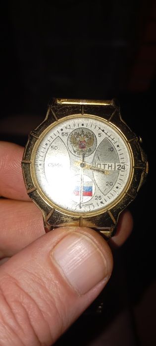 Часы Слава,с арегинальным ,универсальным браслетом