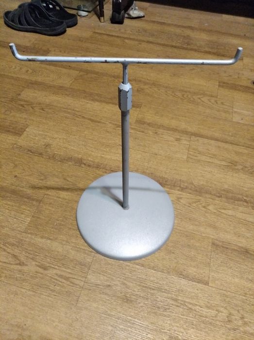 Подставка разборная телескопическая.