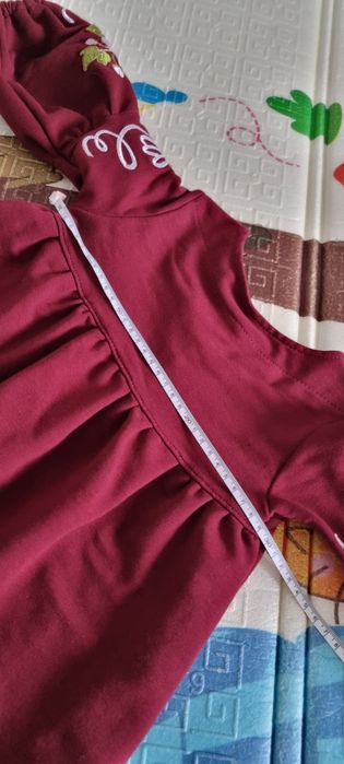 Сукня вишиванка для дівчинки бордова з квітковою вишивкою