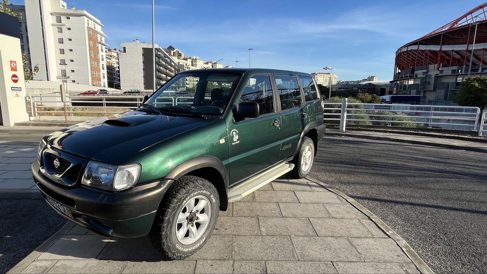 Vendo Nissan Terrano II 2.7Tdi 125cv  7 lugares — photo 2