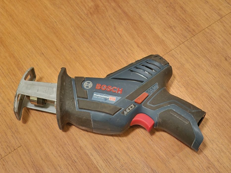 Bosch GSA 12V-14, Piła szablasta, lisica