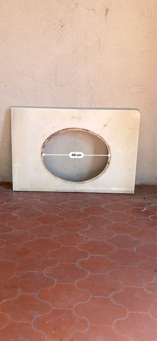 Tampo de Casa de Banho em Mármore com Recorte Oval - (BAIXA DE PREÇO)