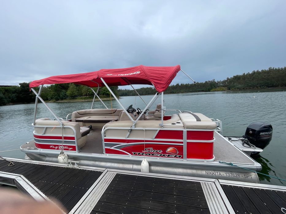 American Pontoon Boat