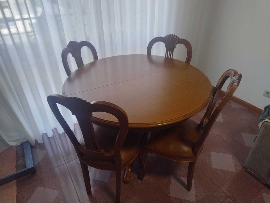 Mesa extensível com Ø1,10m (+0.40m) + 6 cadeiras