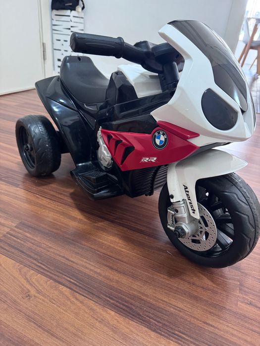 Mota eléctrica criança BMW