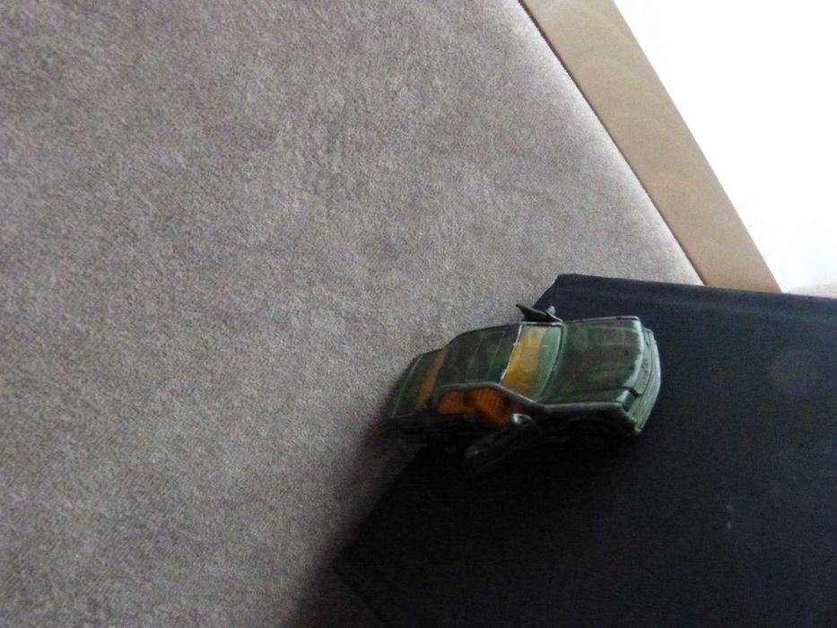 Resorak matchbox mercedes 500 SEC