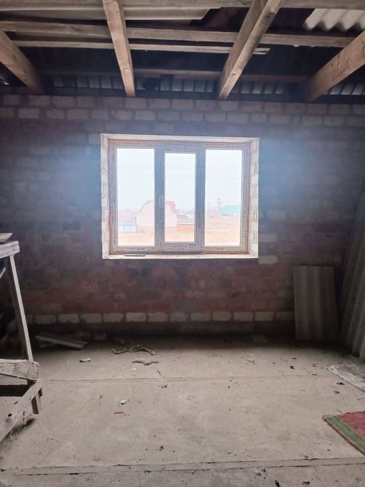 Продам 2-поверховий будинок без внутрішніх робіт