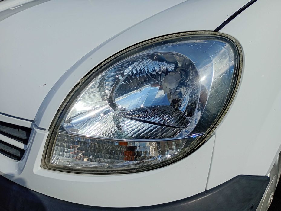 Nissan Kubistar 1.5DCi 2007r. Lampa przednia lewa.