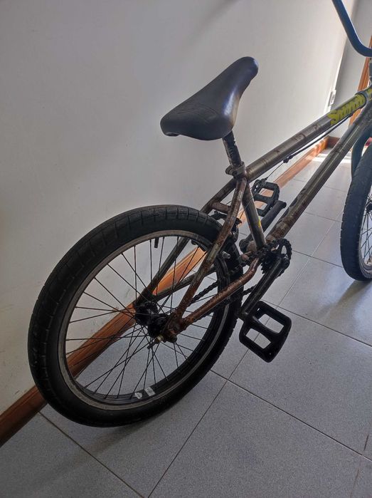 Bicicleta BMX usada