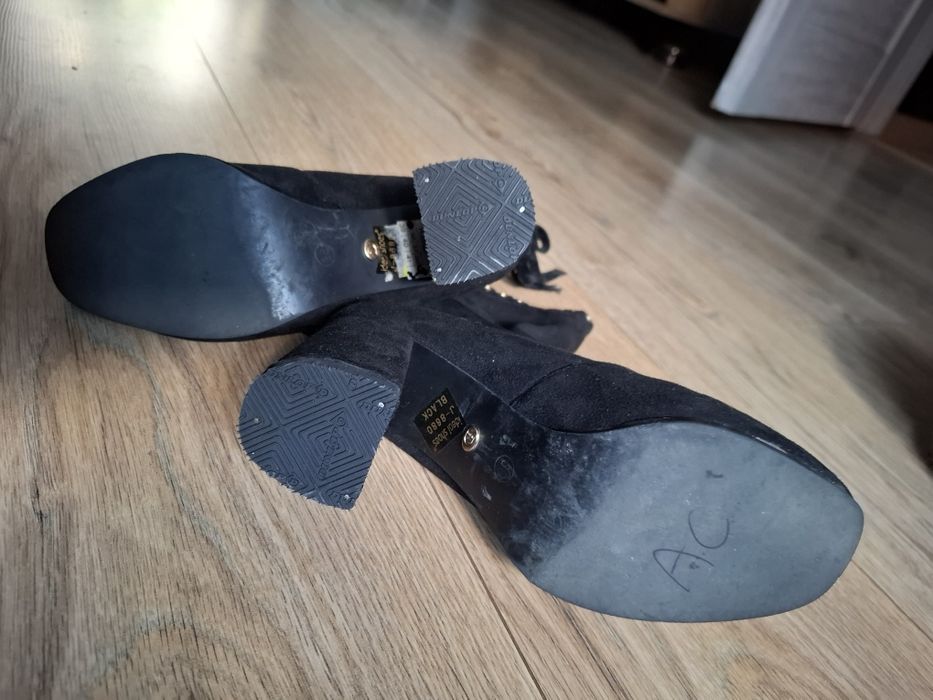 Botki czarne zamszowe 36