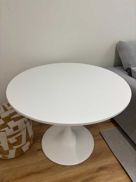 Mesa DOCKSTA IKEA Como nova