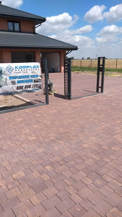 Układanie kostki brukowej brukarstwo kostka brukowa