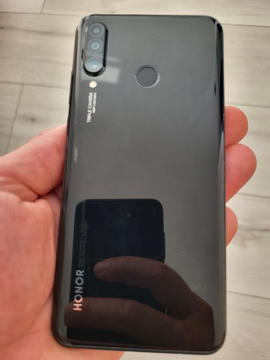 Новий/Смарфон Honor 20s 6/128/оригінал,гарантія