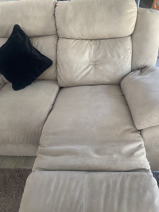 Sofá de canto  7 pessoas , possibilidade  chaise longue ( descanso pernas) 2 assentos