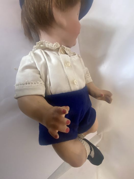 Boneca antiga Bebe em porcelana