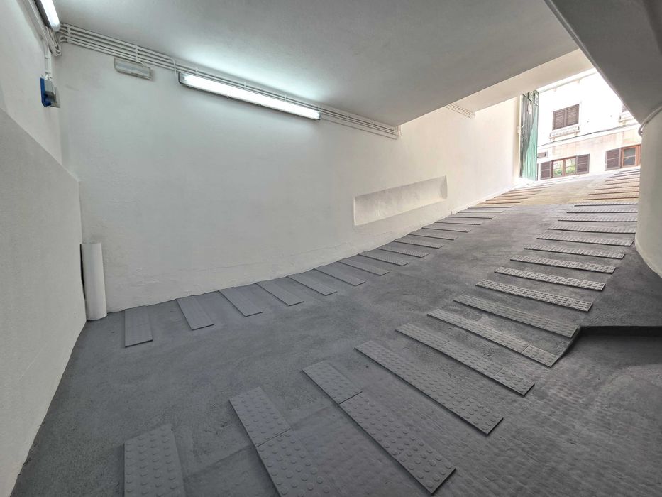 Alugo Espaço Comercial/ Armazém Sesimbra Vila