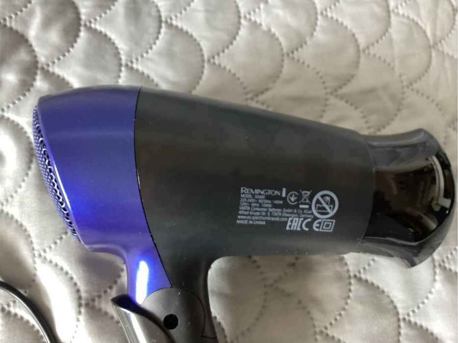 Suszarka do wlosow turystyczna - Remington jak nowa