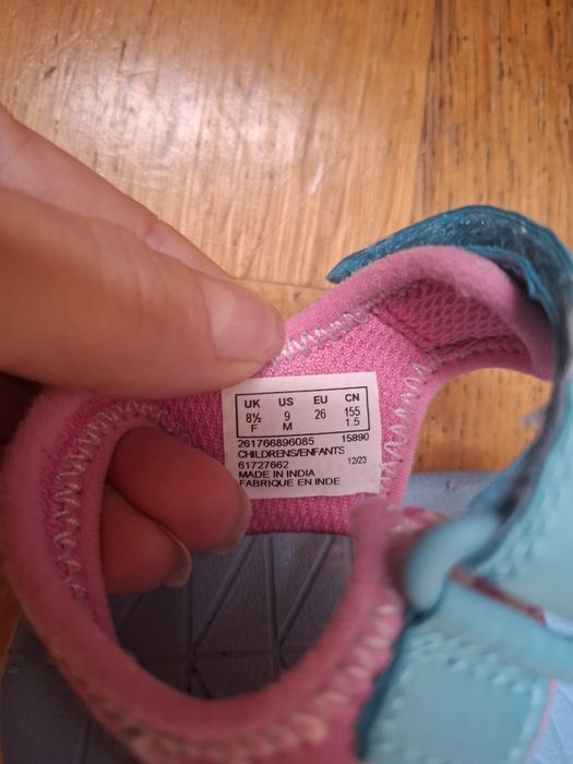 Босоножки Clarks на девочку разм.26 по стельке 16.5 см