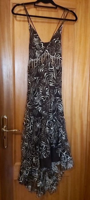 Vestido rendado com folhos tam 44