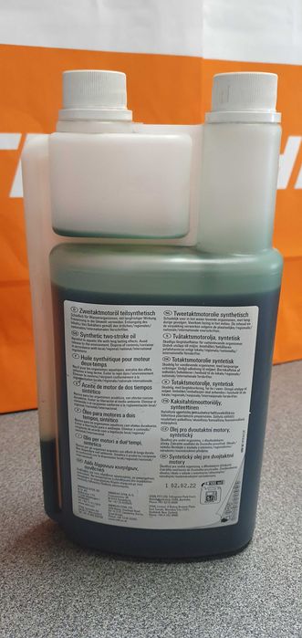 Olej STIHL do mieszanki SUPER 1L z dozownikiem