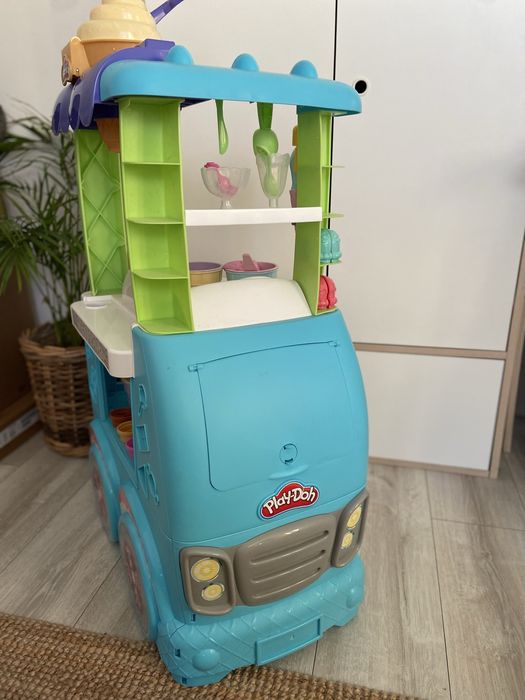 Zabawka wielka lodziarnia na kółkach Play-Doh