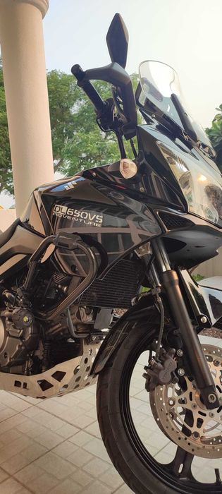 V Strom DL 650 em excelente estado