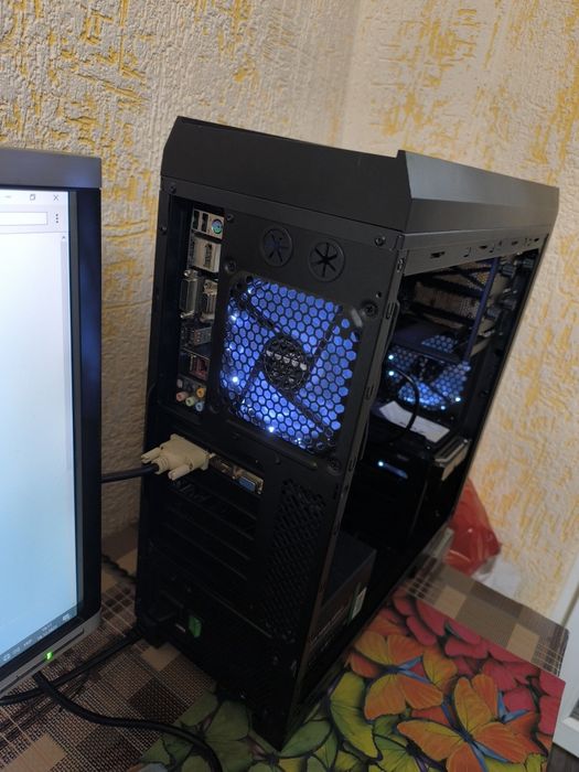 Комп'ютери для навчання, роботи та розваг