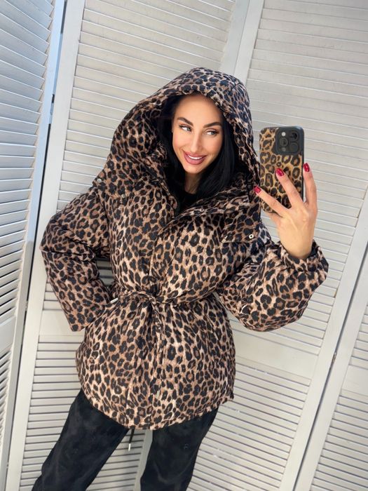 Куртка об‘ємна пуффер з капюшоном