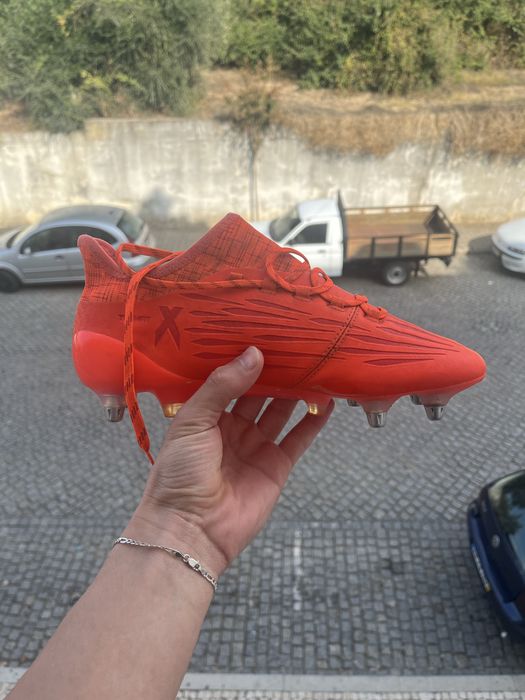 Chuteiras Adidas X16