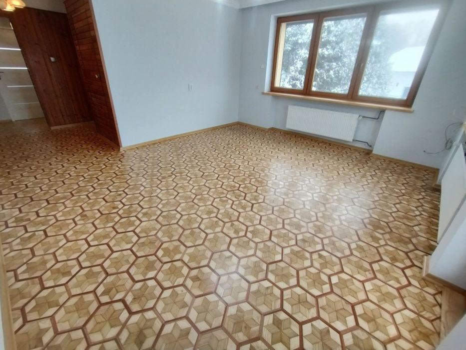 Cyklinowanie parkietów , renowacja schodów , montaż podłóg oraz listew