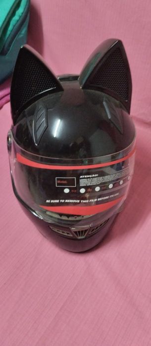 Capacete  de moto a gata
