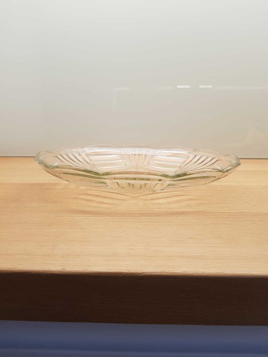 Szklana patera w stylu Art Deco