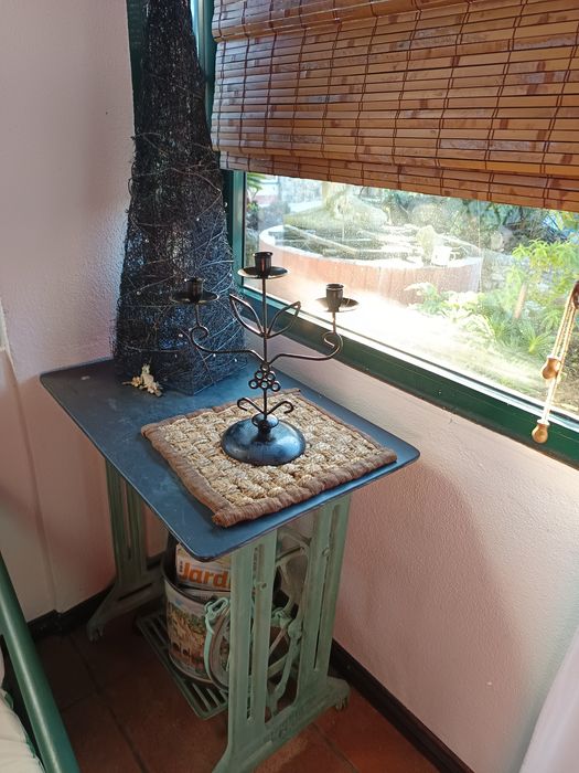 Castiçal vintage.com pé em madeira